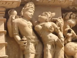 Because of This Erotic Idols Made in Khajuraho Temple, Know What is the Real Reason